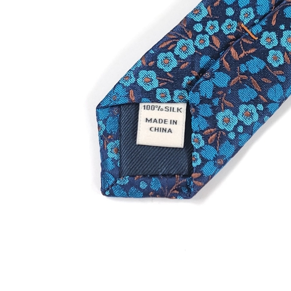 JOSEPH ABBOUD Men's Necktie 100% Silk, Flower Pattern, Color Blue Tie - NWT - Picture 11 of 12